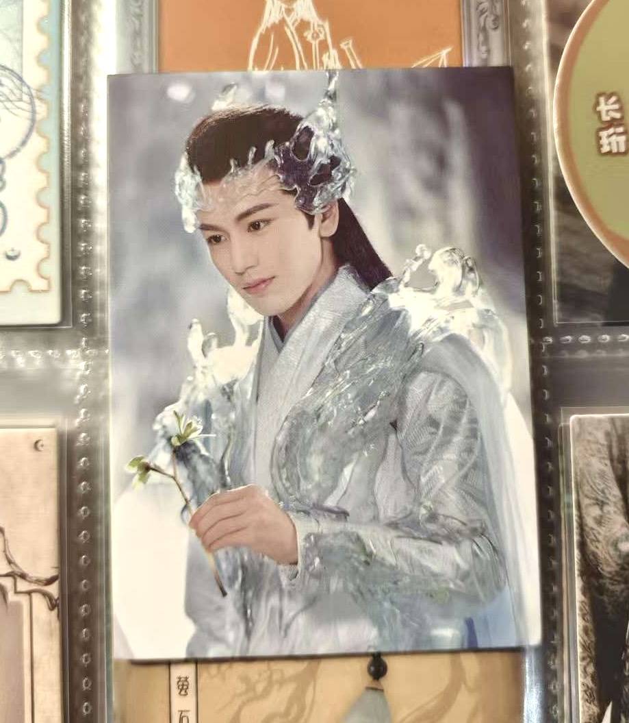 人》推出集卡活动影视剧卡牌是一门什么生意？瓦力棋牌成毅小卡成交价上千元、《大奉打更(图7)